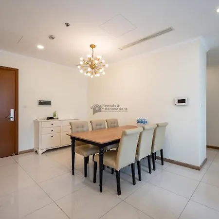 The Vinhomes Central Park Apartments - The Buildings Surrounding Landmark 81 Ho Chi Minh City Exterior photo