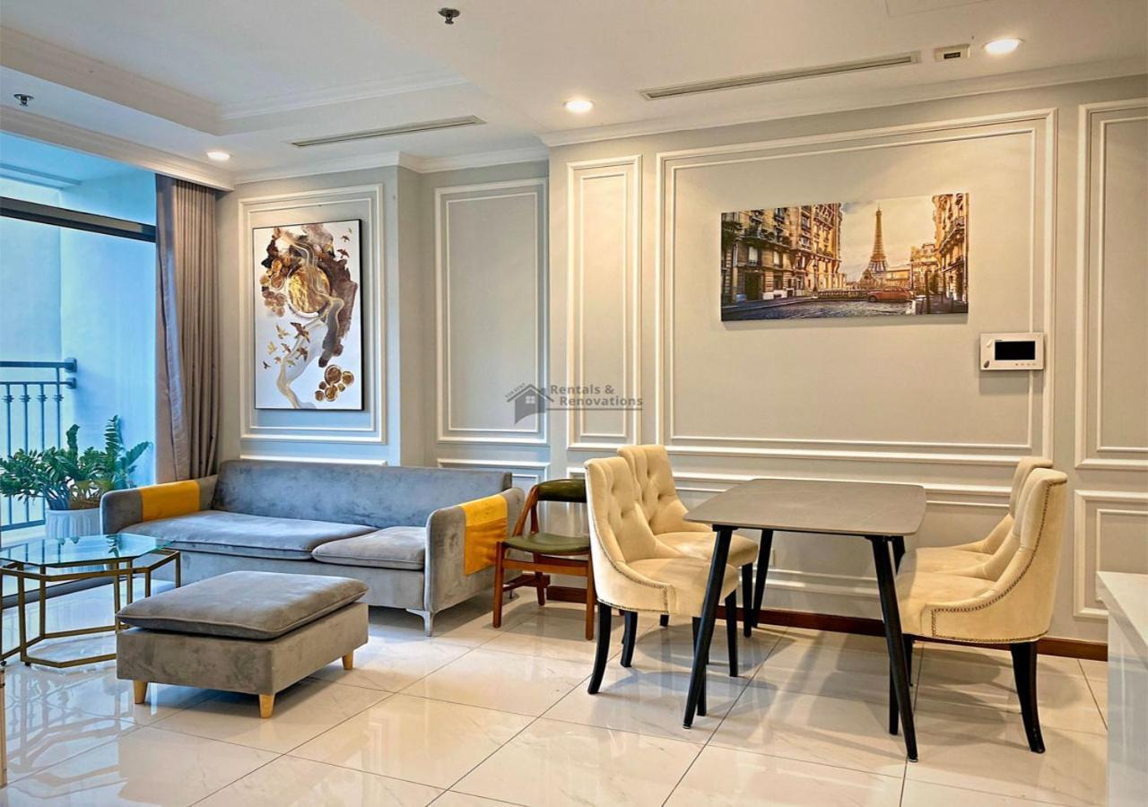 The Vinhomes Park - The Buildings Surrounding Landmark 81 Apartment