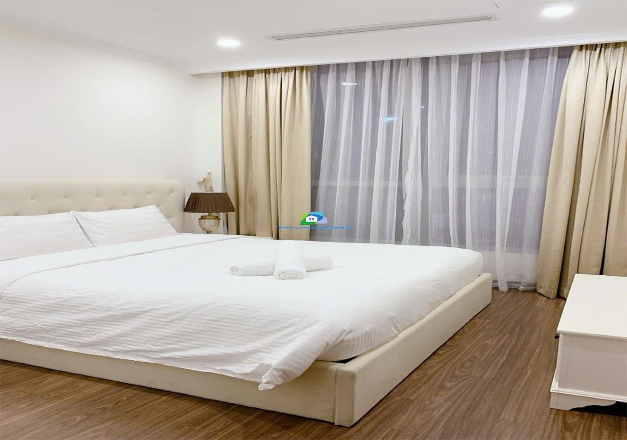 The Vinhomes Park - The Buildings Surrounding Landmark 81 Ho Chi Minh City